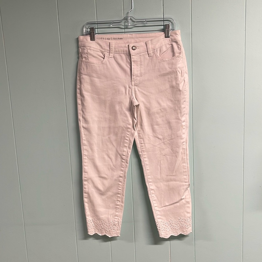 White ankle jeans